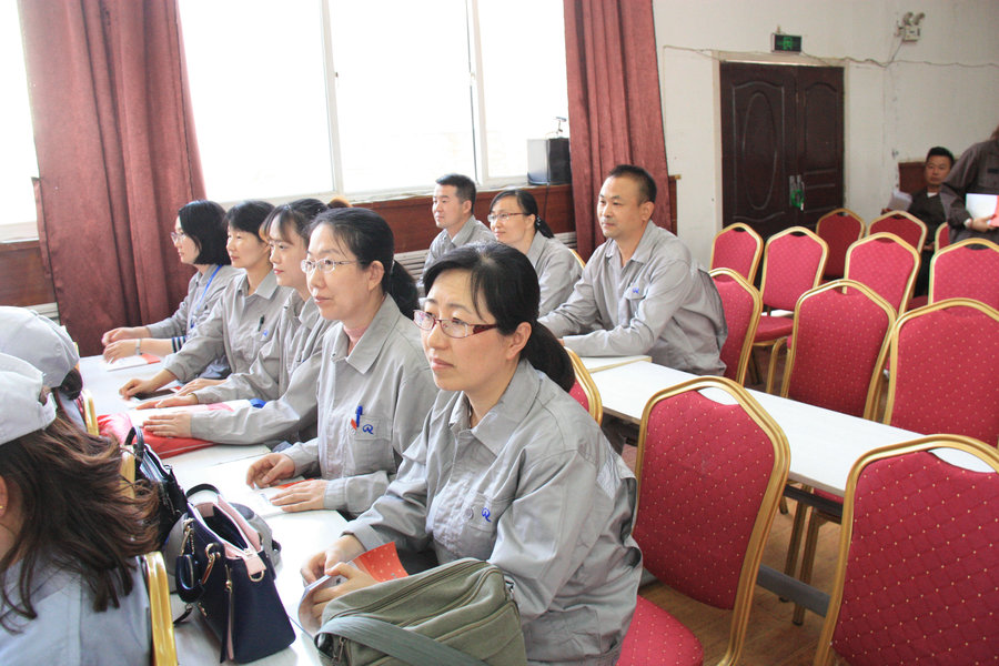 1556777092226233.jpg 永宁工匠等表彰任晓芳等.jpg