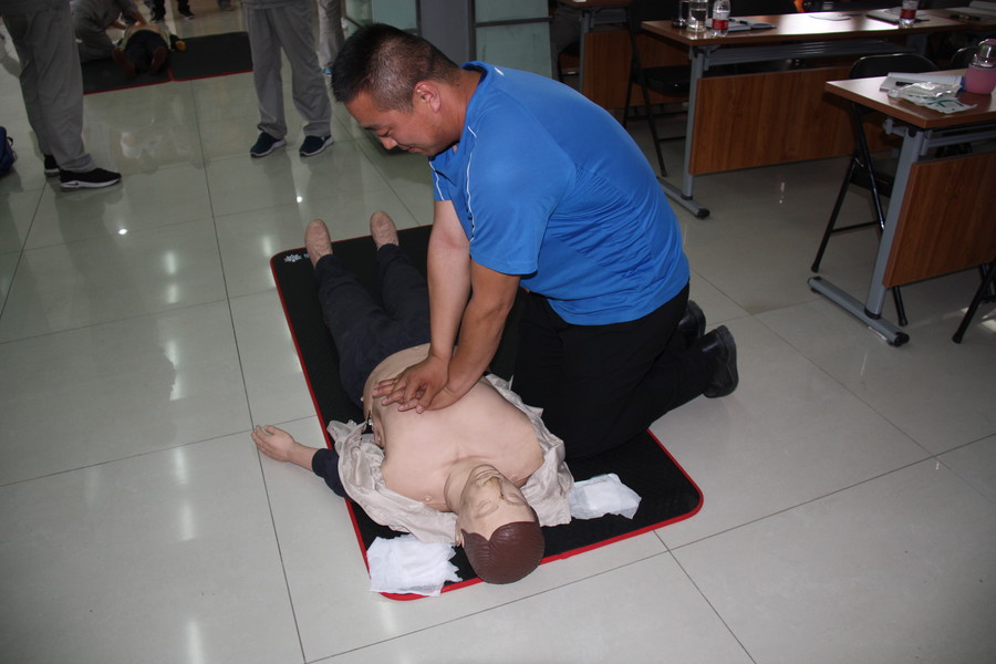 2019.6.14心肺复苏培训 133.jpg