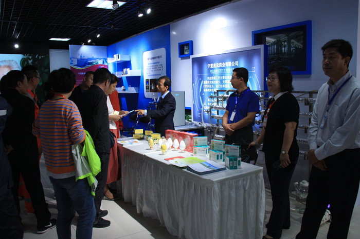 1568249140911233.jpg 参观展览6.jpg