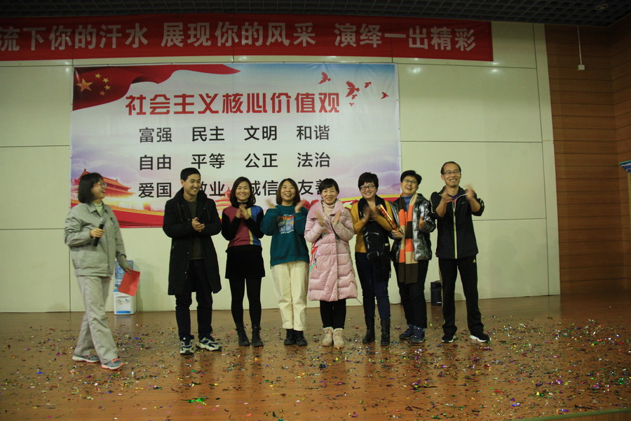 1609982027862596.jpg 未获奖队.JPG