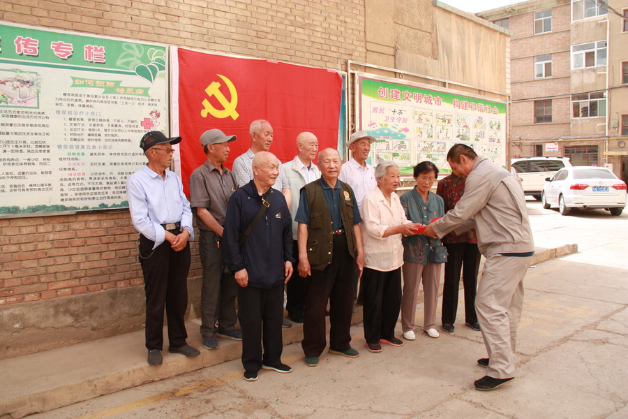 1625126527310854.jpg 2021.6.29颁发光荣在党50年纪念章 013.JPG